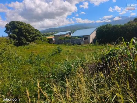 terrain 501 m² saint louis