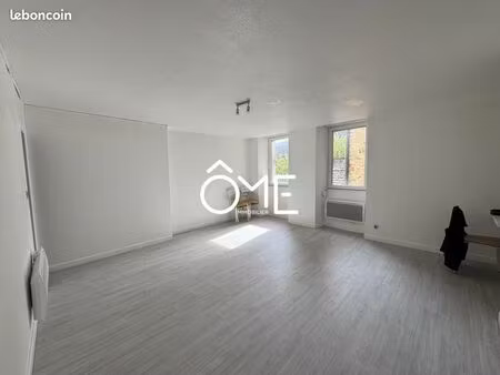 immeuble 10 pièces 183 m²