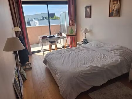 appartement t3 avec grande terrasse et balcon