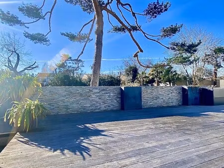 villa de luxe à vendre dans le quartier cheneraie-lavigne