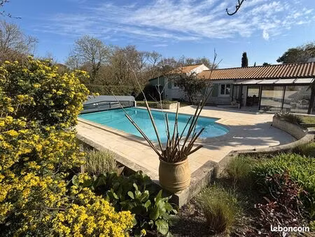 propriété 6 pièces 143 m²