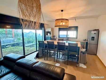 maison récente 96 m² trois bassins