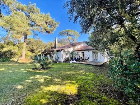 villa de luxe à vendre dans le quartier le moulleau-les abatilles