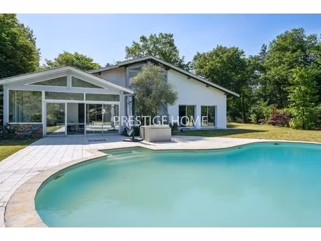 villa de luxe à vendre à saint-sulpice-et-cameyrac