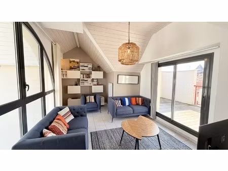 duplex de luxe à vendre dans le quartier aiguillon