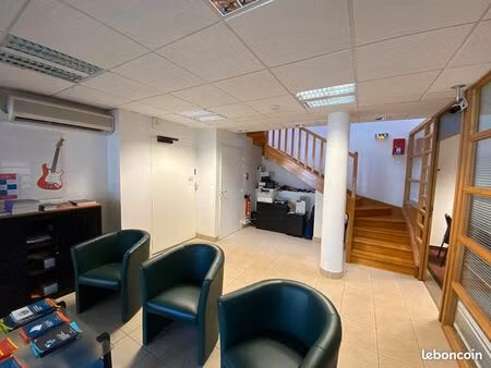 local commercial 159 m² la rochelle