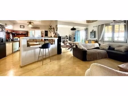 ? maison familiale pleine de charme - 147m2 - vue mer - tan rouge / le bernica