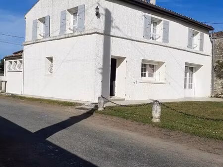 petite maison de campagne meublé