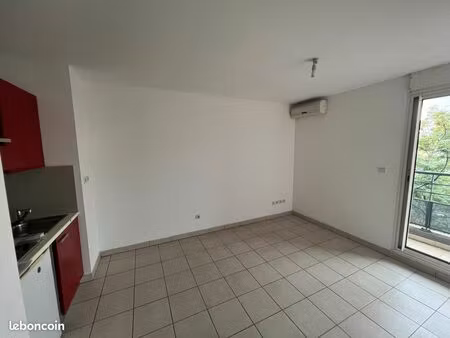 location etudiant studio université nord sainte clotilde / saint denis