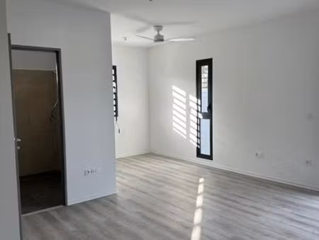 studio 1 pièce 29 m²