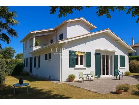 maison de luxe à vendre dans le quartier pereire-ville-d'hiver