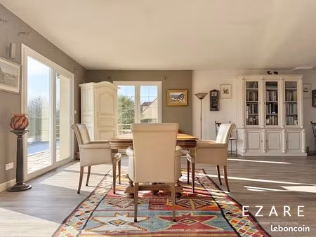 propriété 8 pièces 230 m²