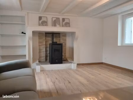 maison entièrement rénovée avec garage et terrain