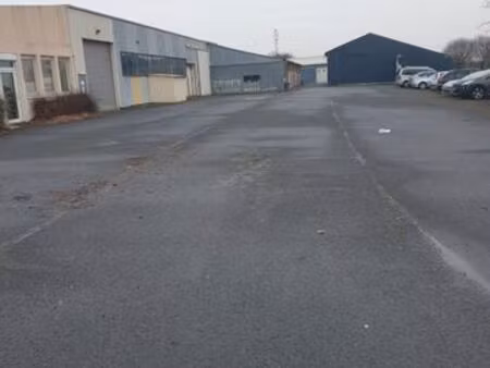 2000 m².bâtiment industriel. ploufragan zi des châtelets
