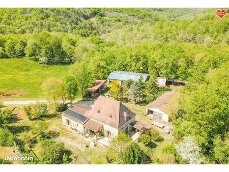 maison 9 pièces 215 m²