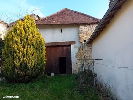 bâtiment 80 m² saint pardoux la riviere