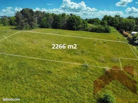 terrain 2 266 m² bosset