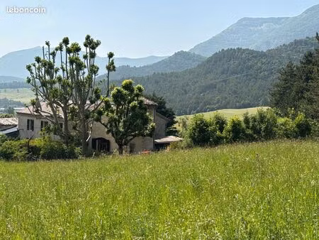 superbe propriété familiale de 330m2 dans un écrin de nature