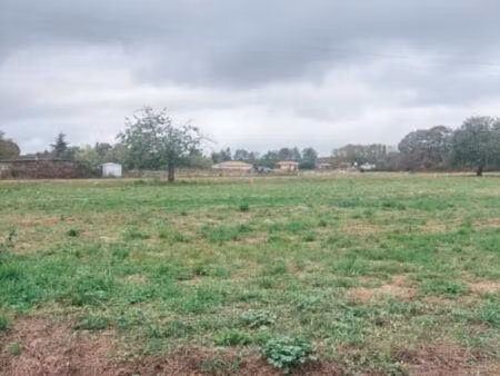 terrain 1 500 m² velines