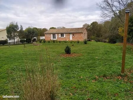 chai de 210 m² en habitation approuvé par un permis de construire sur terrain de 3400m²