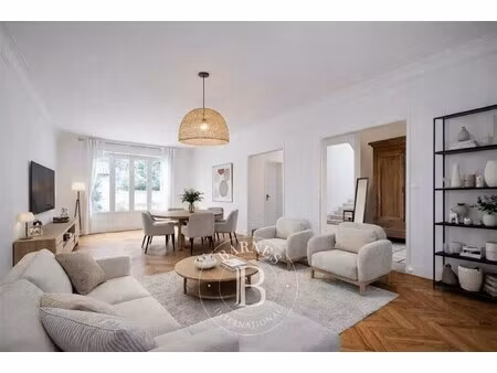 maison de luxe à vendre dans le quartier caudéran-barrière judaïque