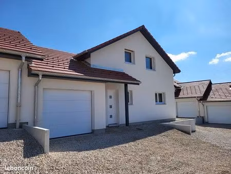 maison t5 à louer à bouclans