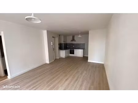 montélimar appartement rénové de 55m² type t3