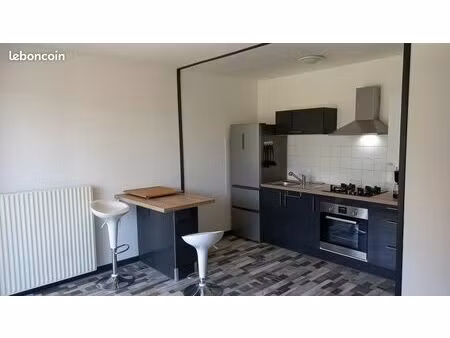 t2 avec jardinet dans résidence calme et sécurisée