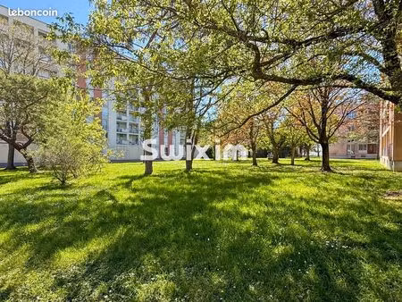 appartement 5 pièces 100 m²