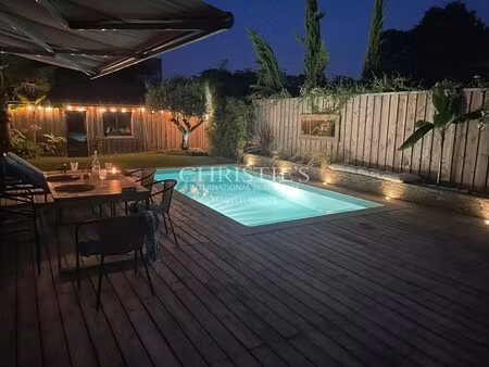 maison de luxe à vendre dans le quartier caudéran-barrière judaïque