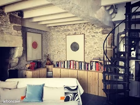 bien rare à la vente dans un cadre exceptionnel: double bâtisse en pierres à dinan
