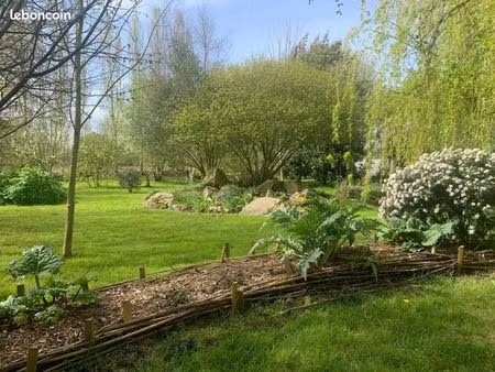 aux portes de lamballe  grande maison en pierre sur 7200m2 de terrain