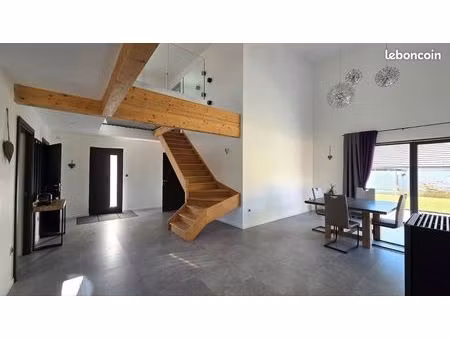 maison contemporaine 149 m² – séjour cathédrale + filet suspendu – dpe a