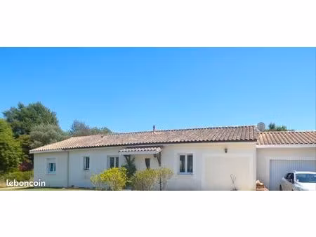 a vendre maison cours de pile