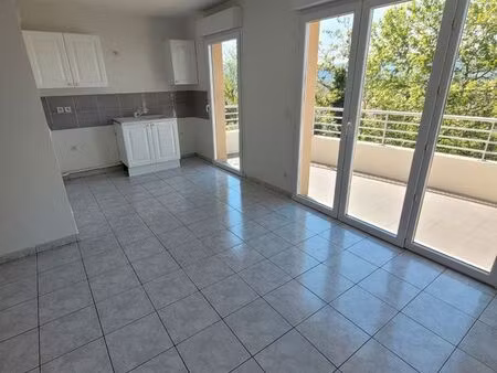 bourg-lès-valence(26500)-198 000 euros-appartement de standing t3-2 chambres-59.92m²+9.80m