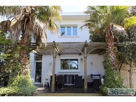 maison de luxe à vendre à arès