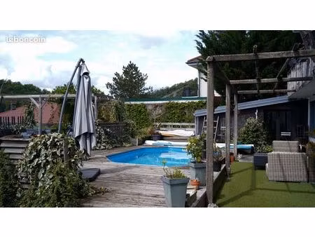 maison 8 pièces 169 m²