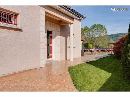 maison 7 pièces 180 m²