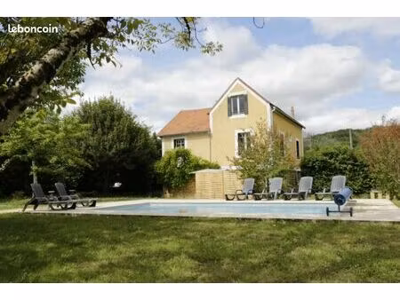 maison 130 m² - 4 ch – 2 sde – piscine et terrain de 2130 m²