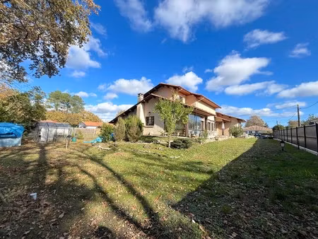 maison de luxe à vendre dans le quartier mestras