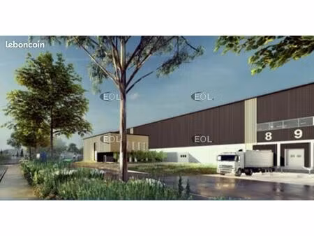 local logistique 30 323 m²