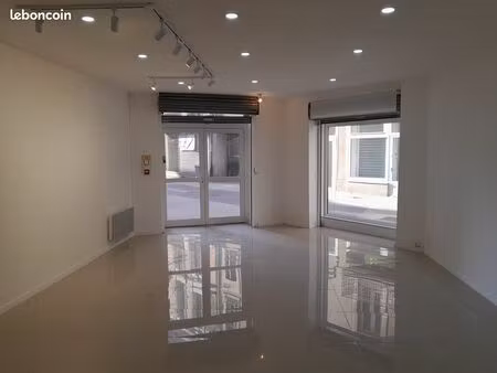 vends murs local commercial