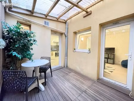 t2 meublé 35m² avec cour intérieure – centre romans