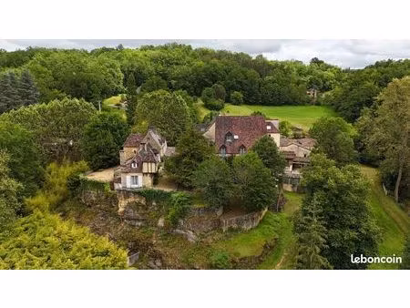 appartement 45 pièces 1700 m²