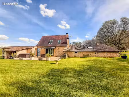 propriété 6 pièces 135 m²