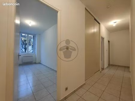 appartement 3 pièces 68 m²