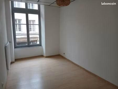 f2 45 m2 proche centre ornans