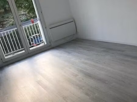 bel f2 lumineux – 57m² avec balcon plein sud – quartier calme à vieux charmont