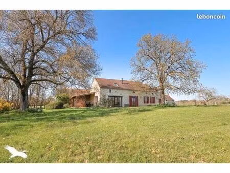 ferme 5 pièces 200 m²