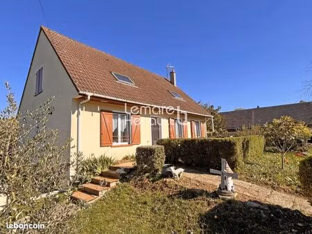 pavillon 9 pièces 130 m²